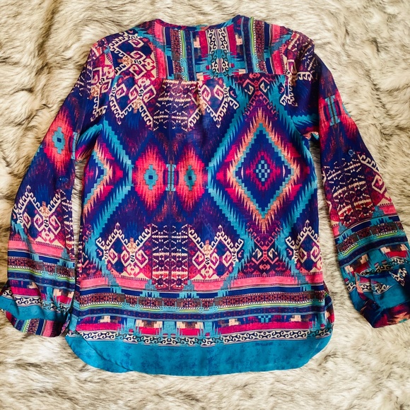 francesca's - Colorful Ikat Print Blouse - M - Picture 3 of 3